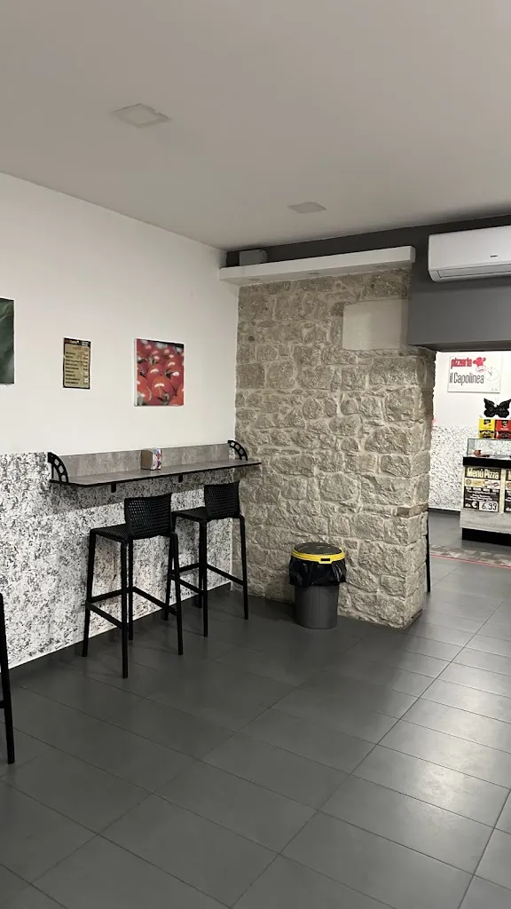 Pizzeria Il Capolinea restaurant in Lioni