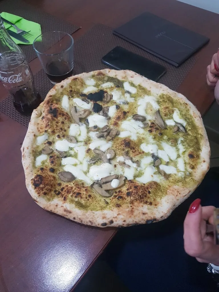 Ettore Della Pietra_Pizzeria Le Cinque Note_Marzano di Nola_recensione