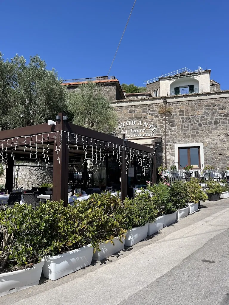Eve Thompson_Ristorante La Torre One Fire_Massa Lubrense_review