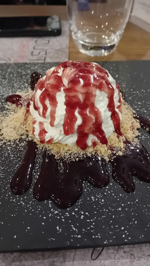 Rosaria Pappacena_La Industria Pub-Pizzeria_Massa di Somma_review