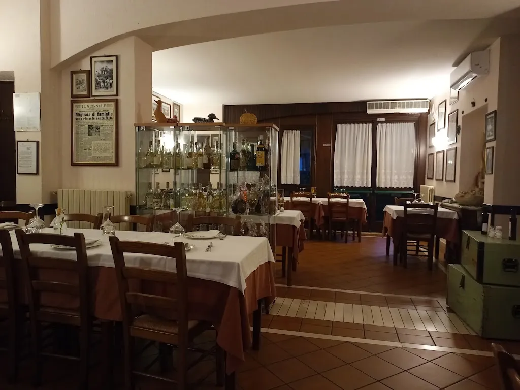 Trattoria Di Pietro Crescenzo restaurant in Melito Irpino