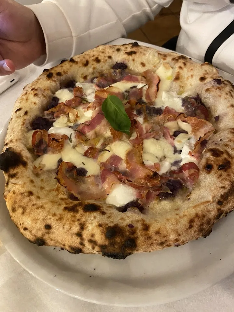 Tommaso Cogliano_L 'Officina Folle_Melito Irpino_review