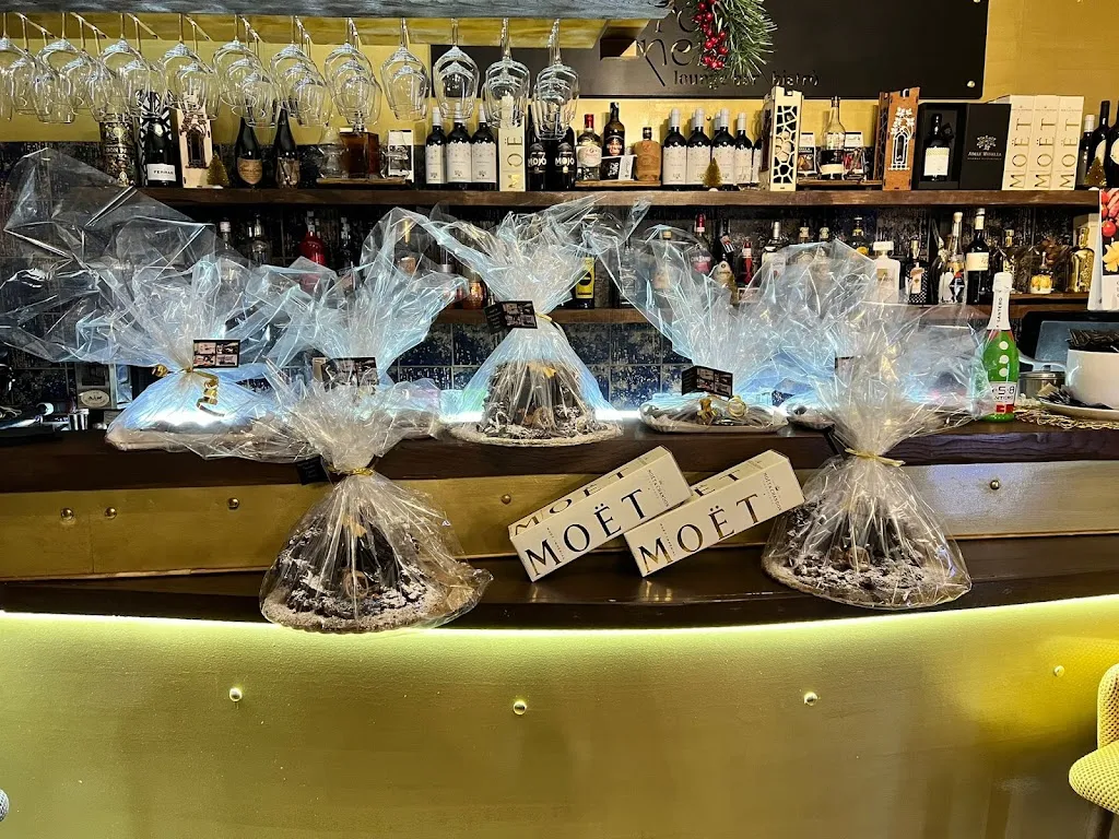 OroNero Lounge - Bistrò_Maddaloni_slider_image_1