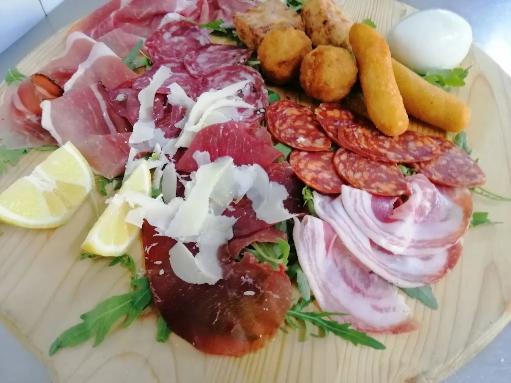 Menu_Ristorante e Pizzeria A'ddò Napulitano di Marino Cosimo_Maddaloni_image_7