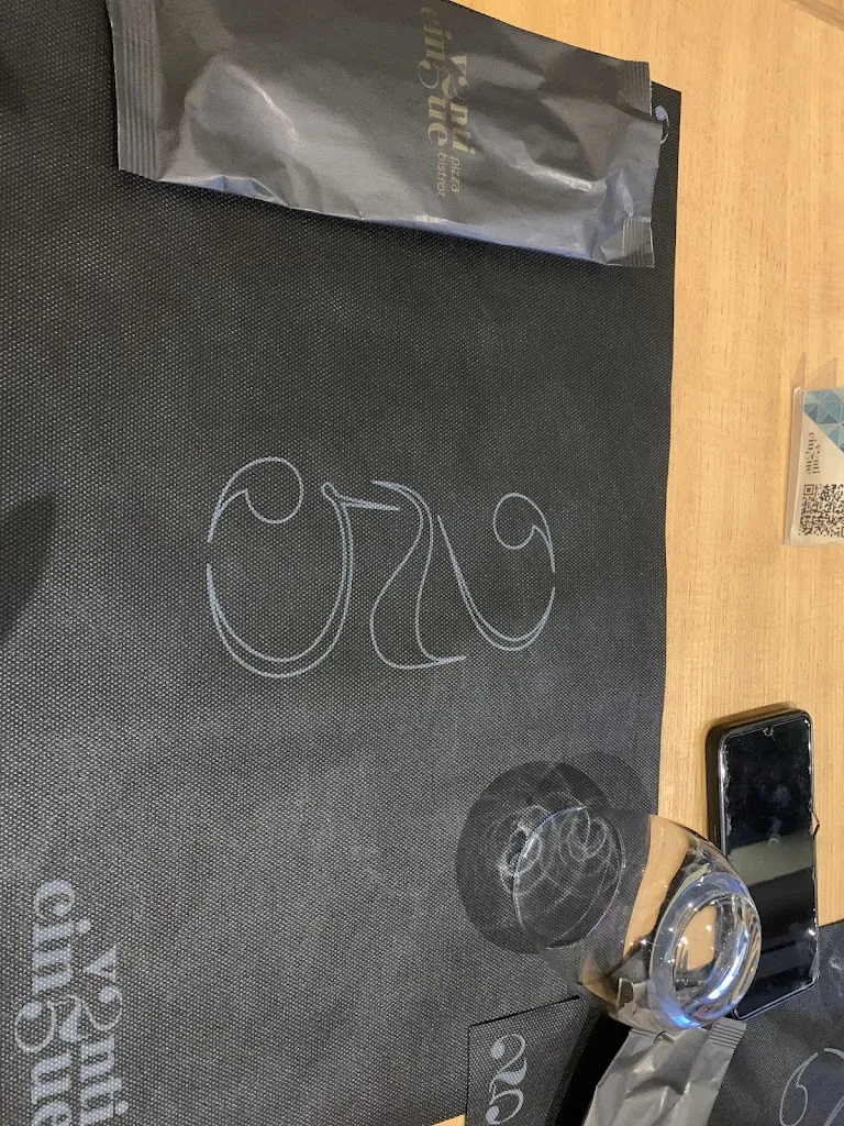 Around The world_25 Pizza Bistrot_Maddaloni_review