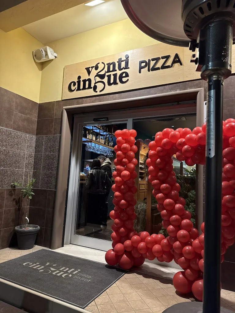 25 Pizza Bistrot restaurant in Maddaloni