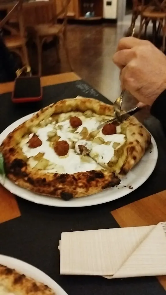 25 Pizza Bistrot_Maddaloni_slider_image_2