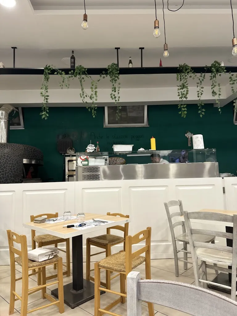 FARINA DEL NOSTRO SACCO restaurant in Maddaloni