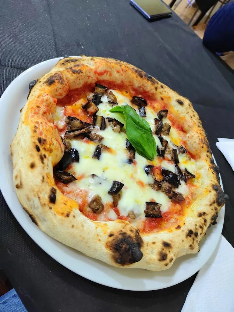 Angelo Scalise_Girarrosto Cono Pizza Paninoteca Magic Chicken_Maddaloni_review