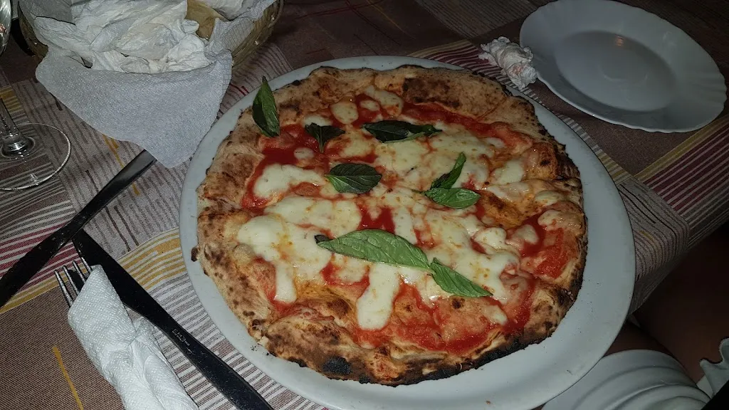 raffaele fierro_Pizzeria Blackout_Maddaloni_review