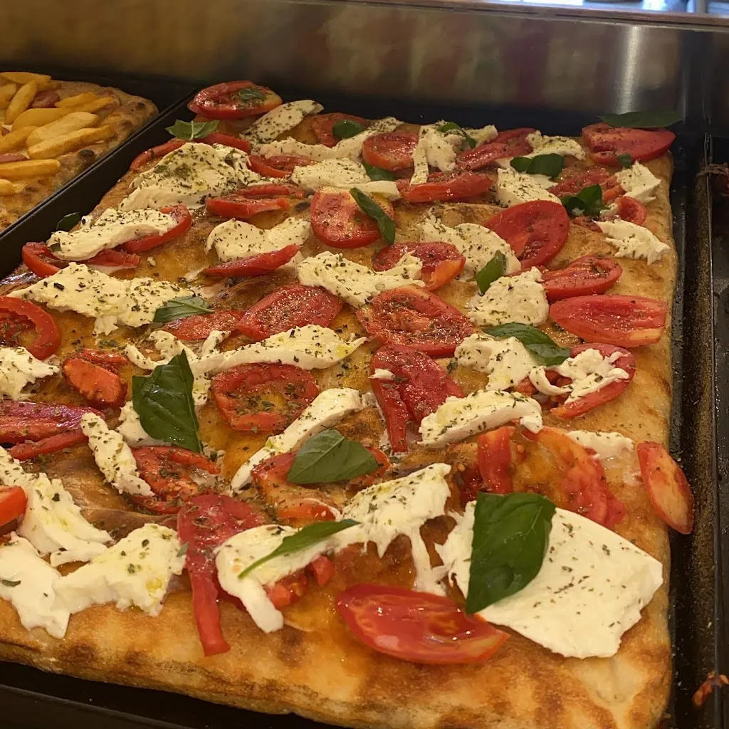 Gustosi in Corte_Mignano Monte Lungo_slider_image_2