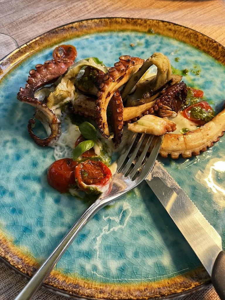 Angel King_Taberna 33 Bistró_Minori_review