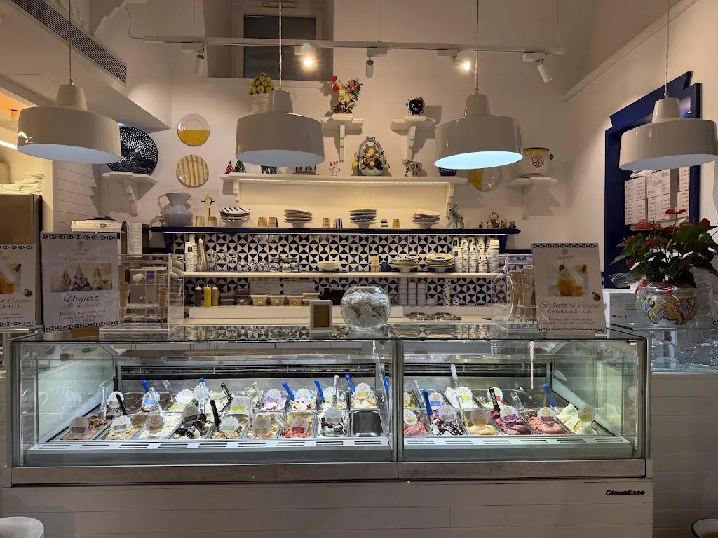 Pasticceria Sal De Riso_Minori_slider_image_3