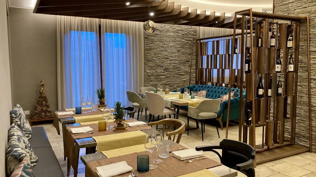 La Tana del Lupo Osteria_Mirabella Eclano_slider_image_1