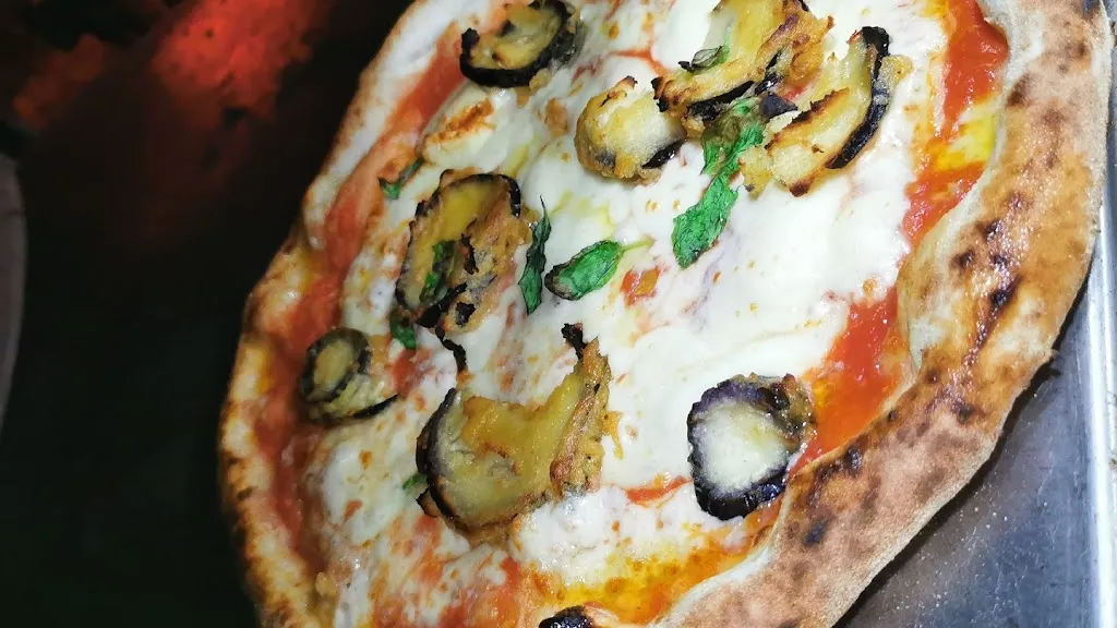 Pizzeria La Giara Art Passo_Mirabella Eclano_slider_image_2