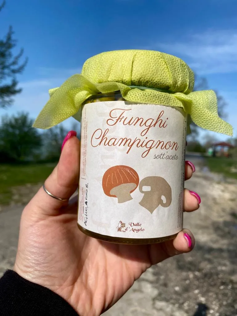 Ristoro Valle d'Angelo_Montebello di Bertona_slider_image_3