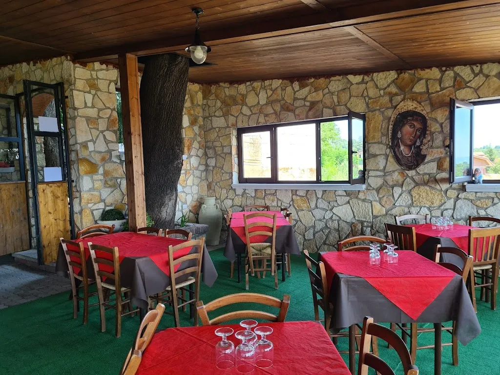 trattoria pizzeria zi'ndrea_Mercogliano_slider_image_1