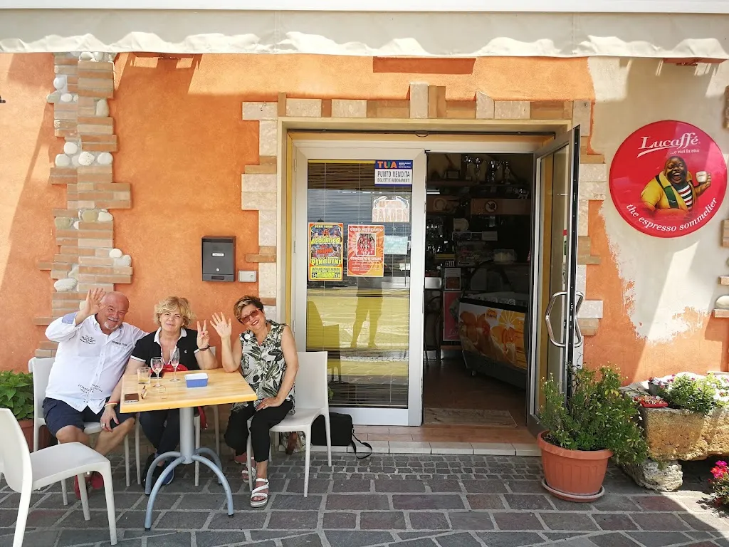 Trattoria Bar Saloon restaurant in Montefino