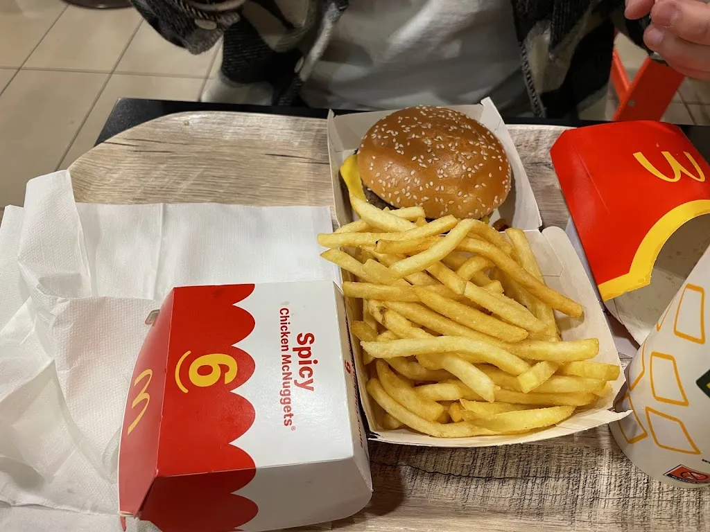 McDonald's_Mercogliano_slider_image_3