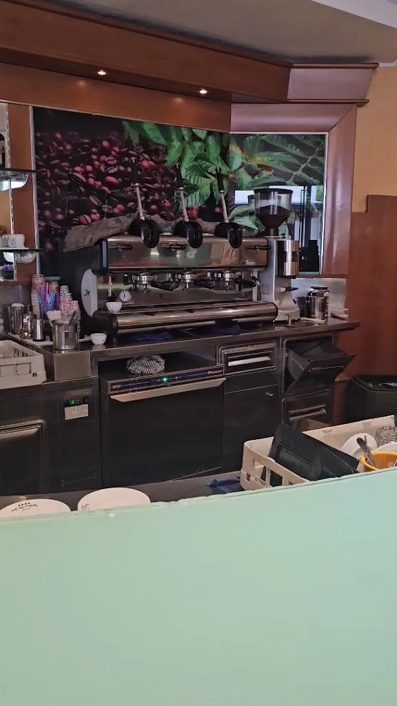 STEFANO RUSSO_Cafe Grand hotel Irpinia_Mercogliano_recensione