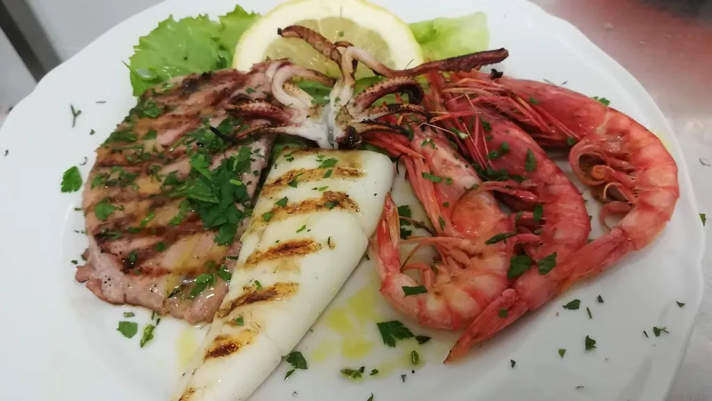 Ristorante Pizzeria La Pista Di Meola Irene_Montecorice_slider_image_2