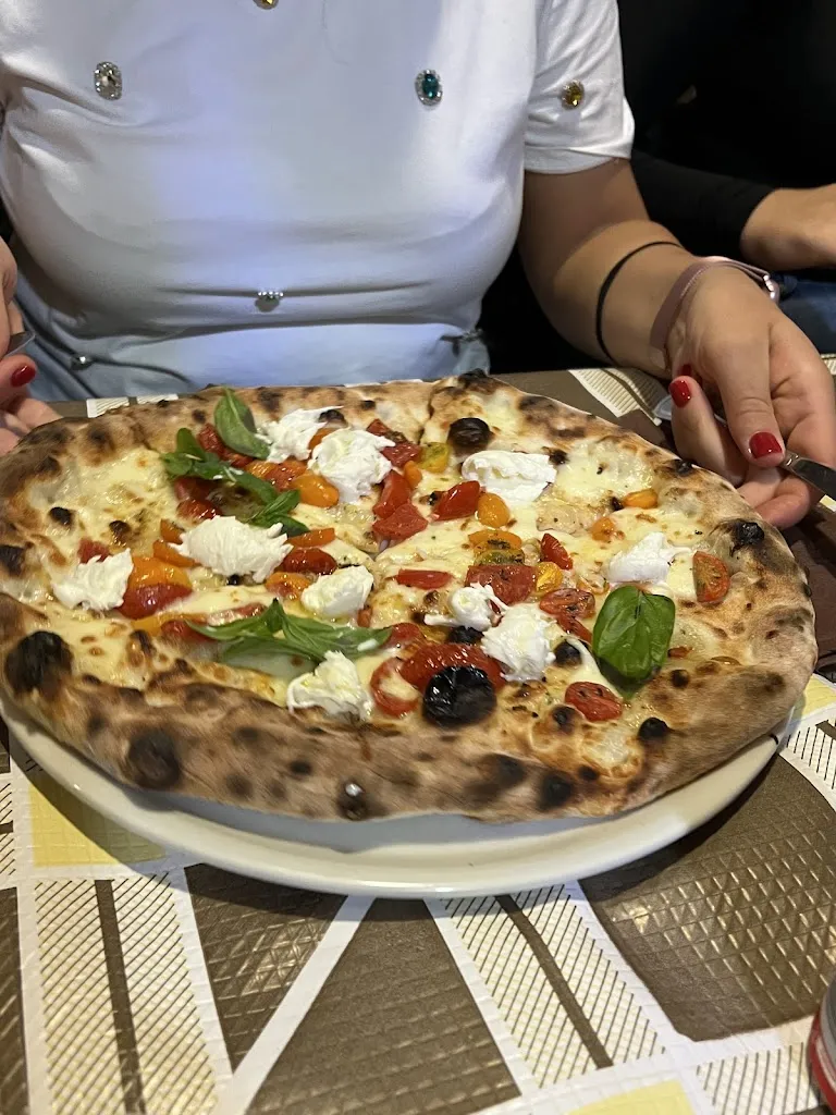 Mimmo V._Arcadia_Montecalvo Irpino_review