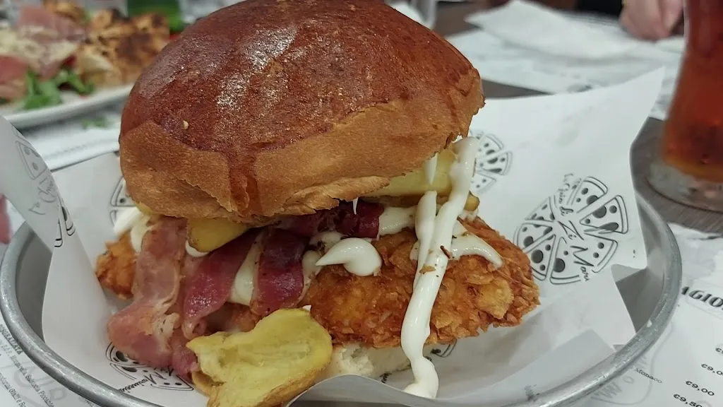 PIZZERIA LEONE GENNARO _Mondragone_slider_image_2