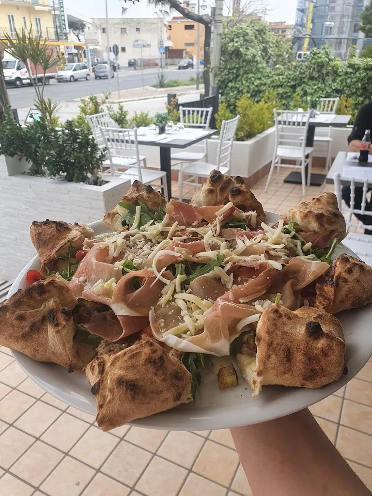 PIZZERIA LEONE GENNARO _Mondragone_slider_image_3
