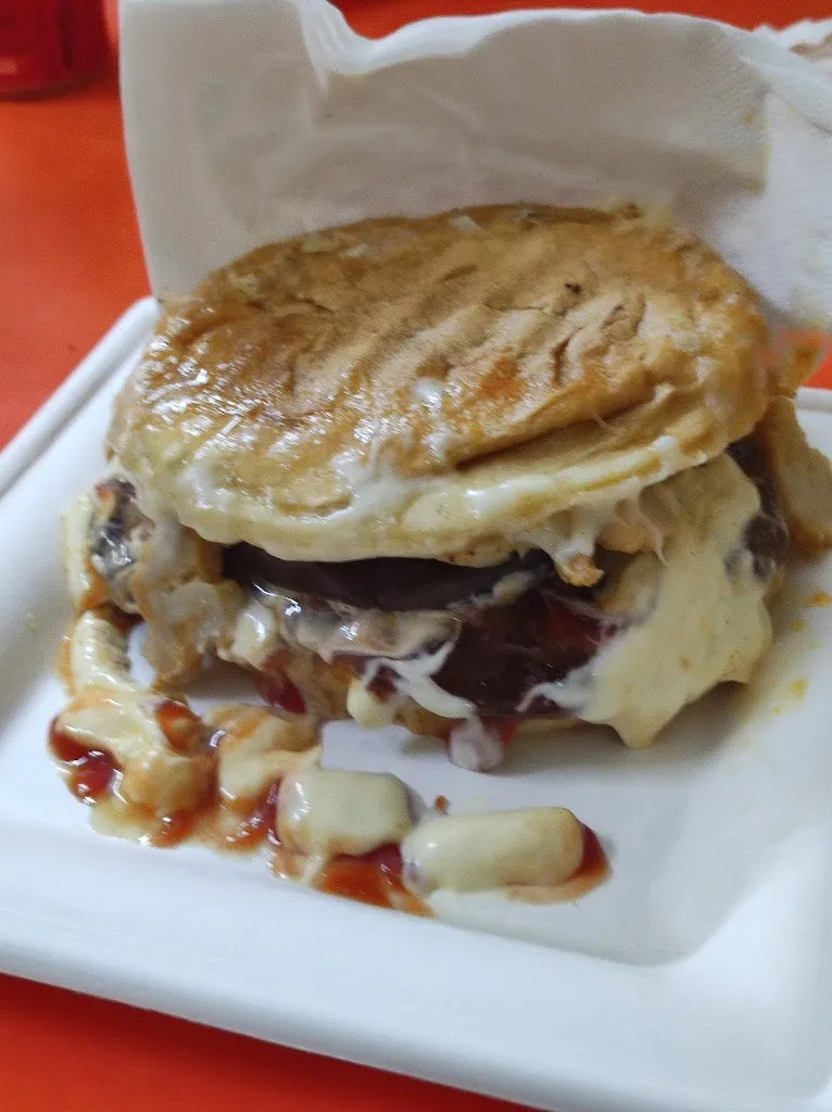 Vincenzo Amalfi_PANINOTECA, FRIGGITORIA RIKY PUB_Mondragone_review