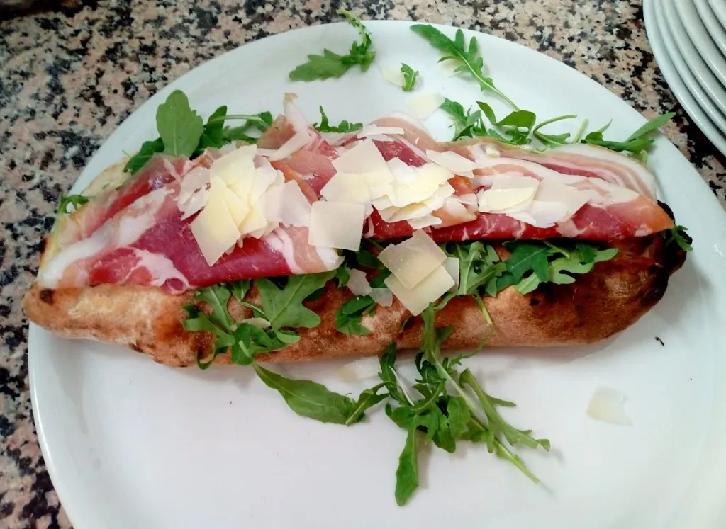 Pizzeria Accurso_Mondragone_slider_image_2