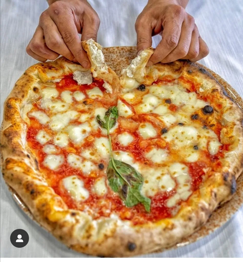 Pizzeria Accurso_Mondragone_slider_image_3