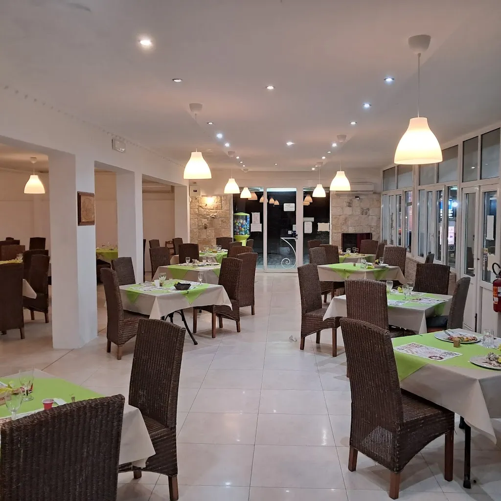 Ristorante Pizzeria Dafne restaurant in Mondragone