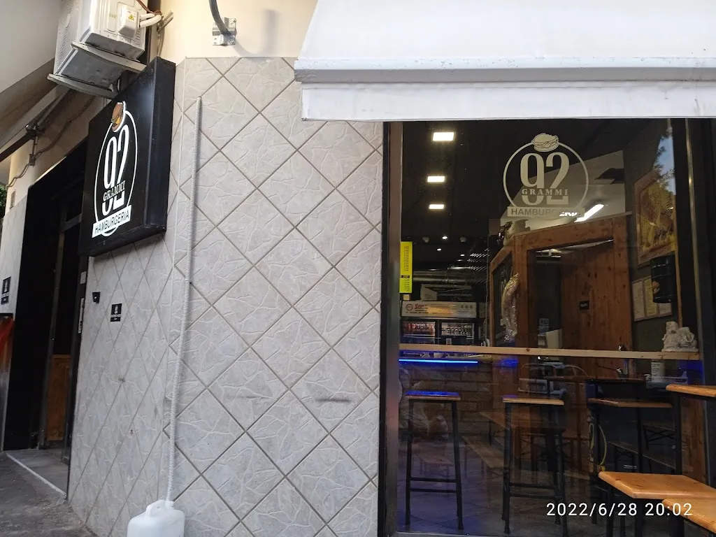 92 grammi hamburgeria_Mondragone_slider_image_1