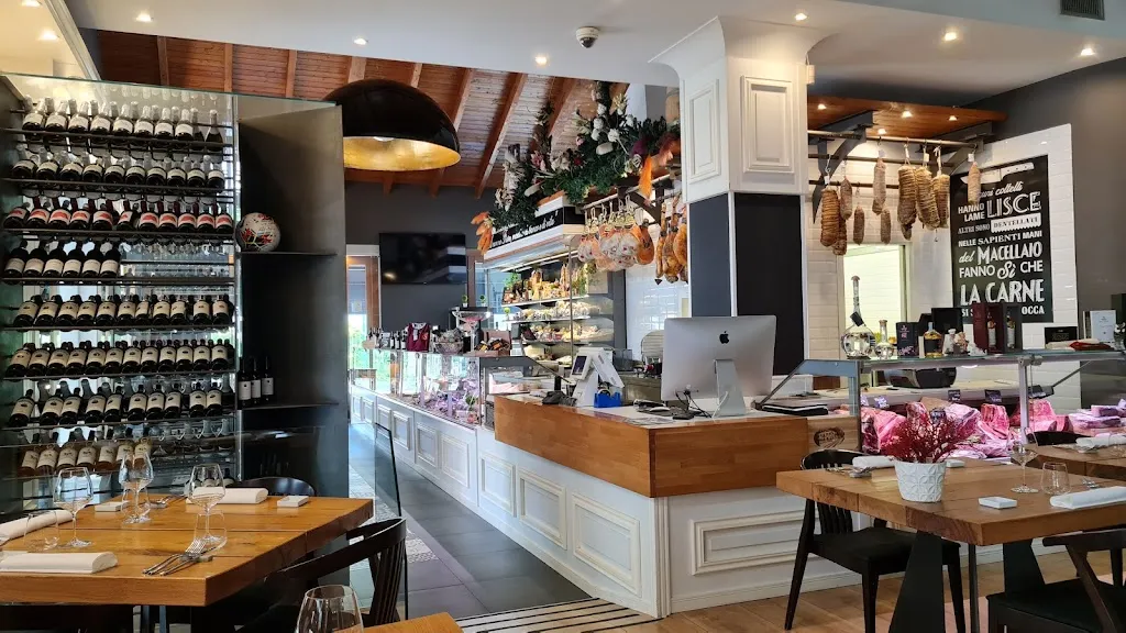 Cosanostra Braceria restaurant in Montecorvino Pugliano