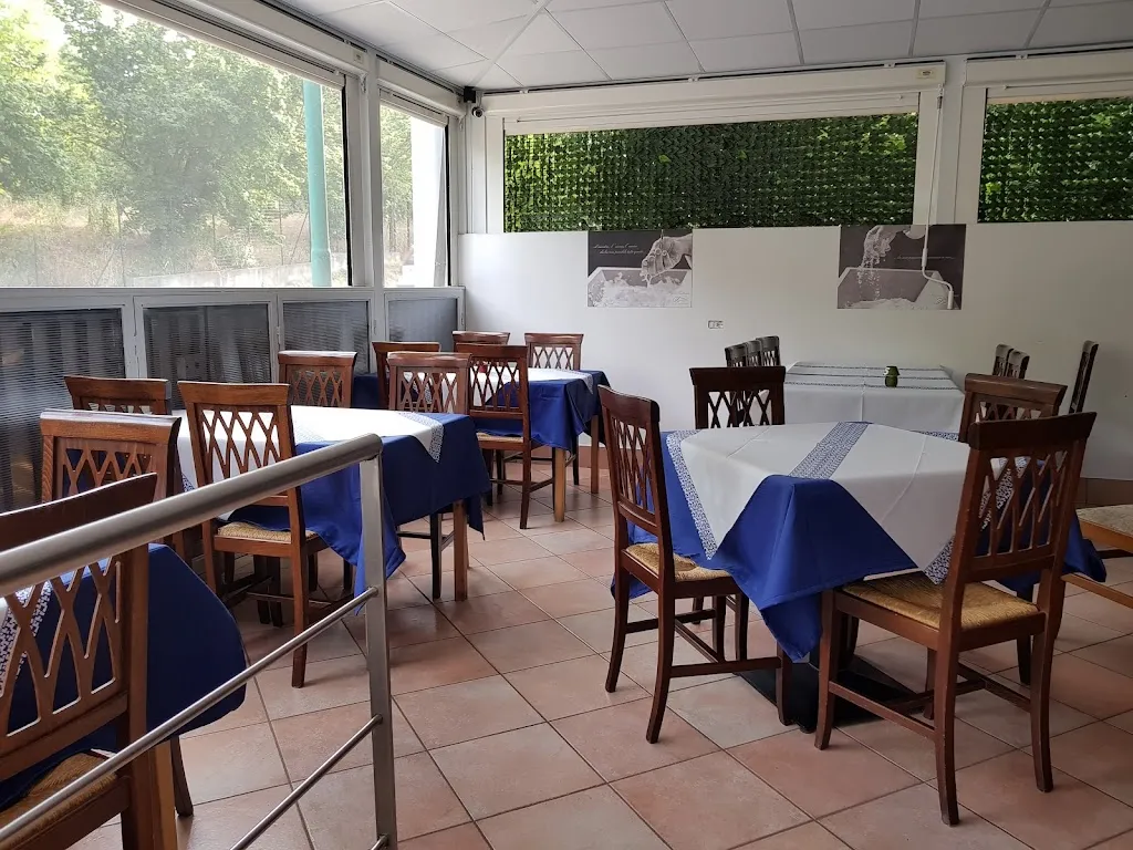 L' Oro Di Napoli restaurant in Montecorvino Pugliano