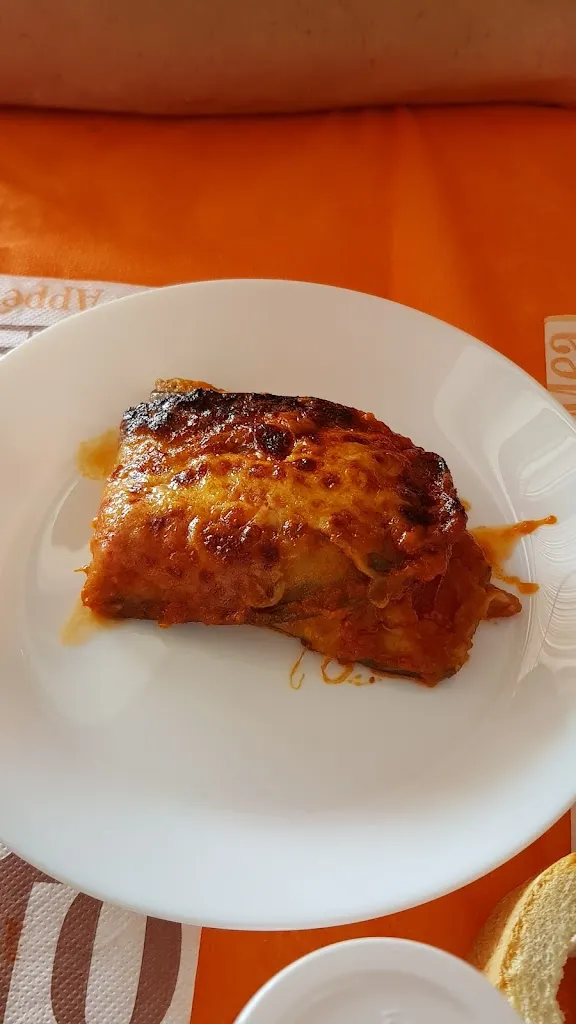 Antonio Doti_Il piccolo borgo_Montecorvino Pugliano_review