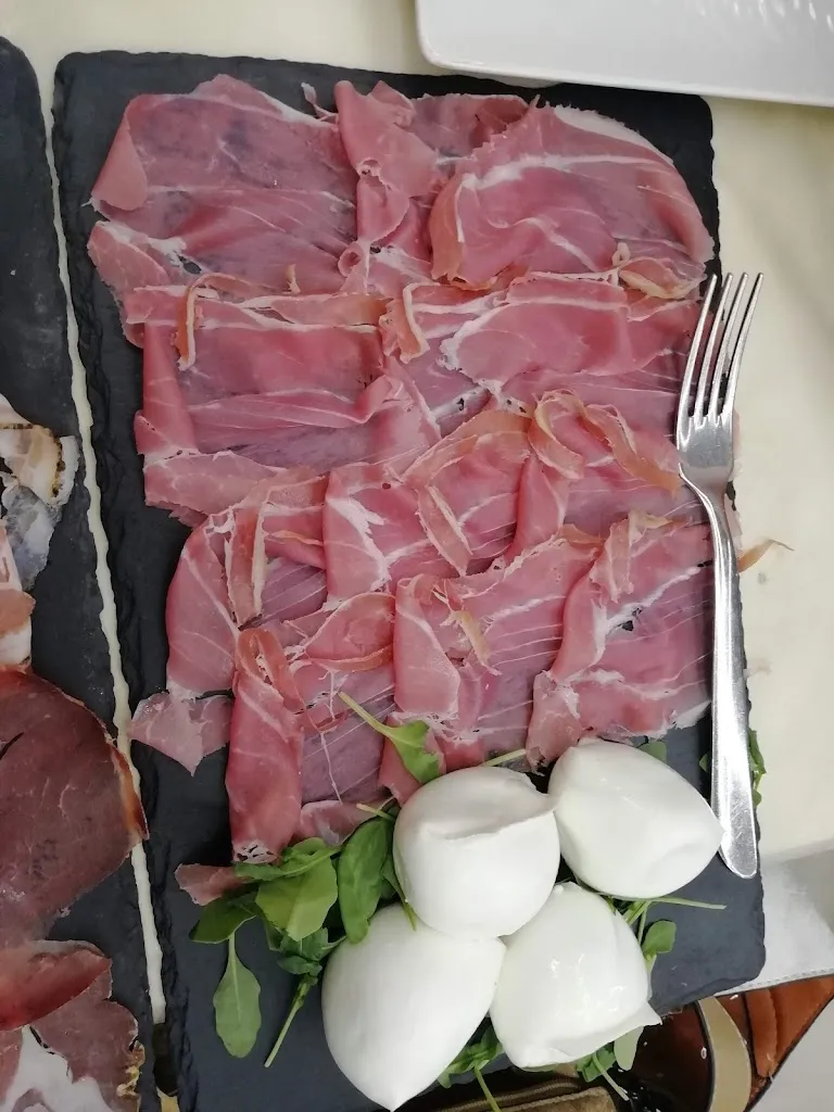 Marcello Papa_Pizzeria Borgo Antico_Montecorvino Rovella_review