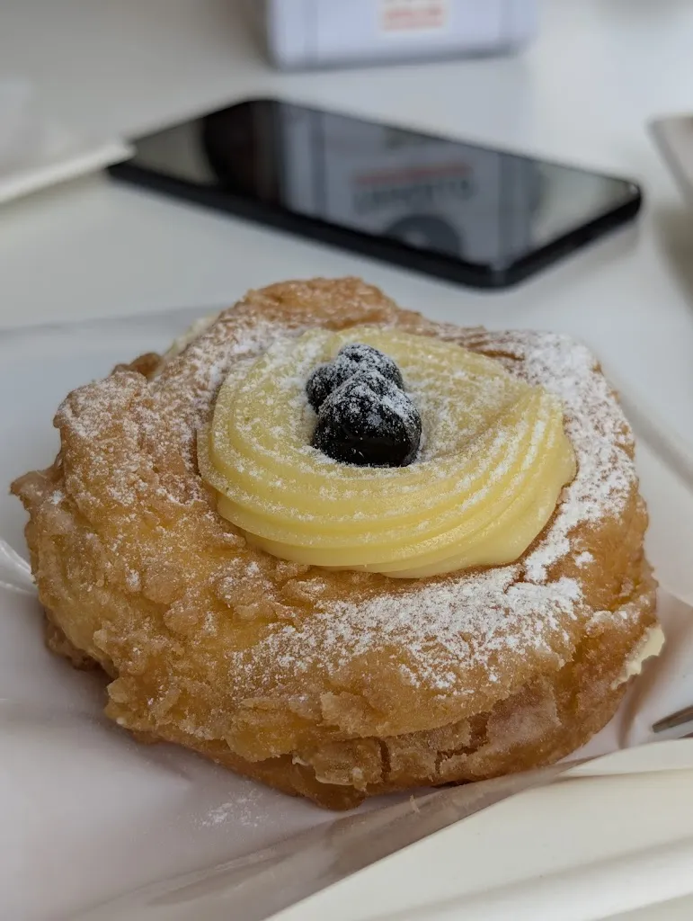 Pietro Kren_Pasticceria Santoro_Montecorvino Rovella_review