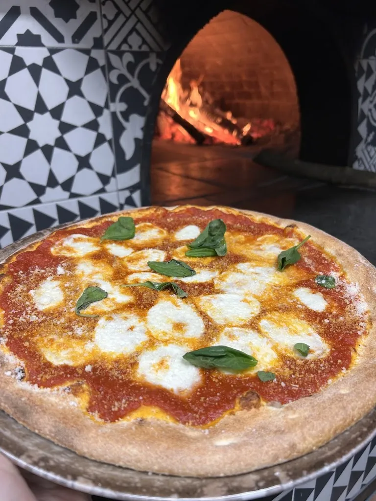 Pizzeria I Due Tigli_Montecorvino Rovella_slider_image_2