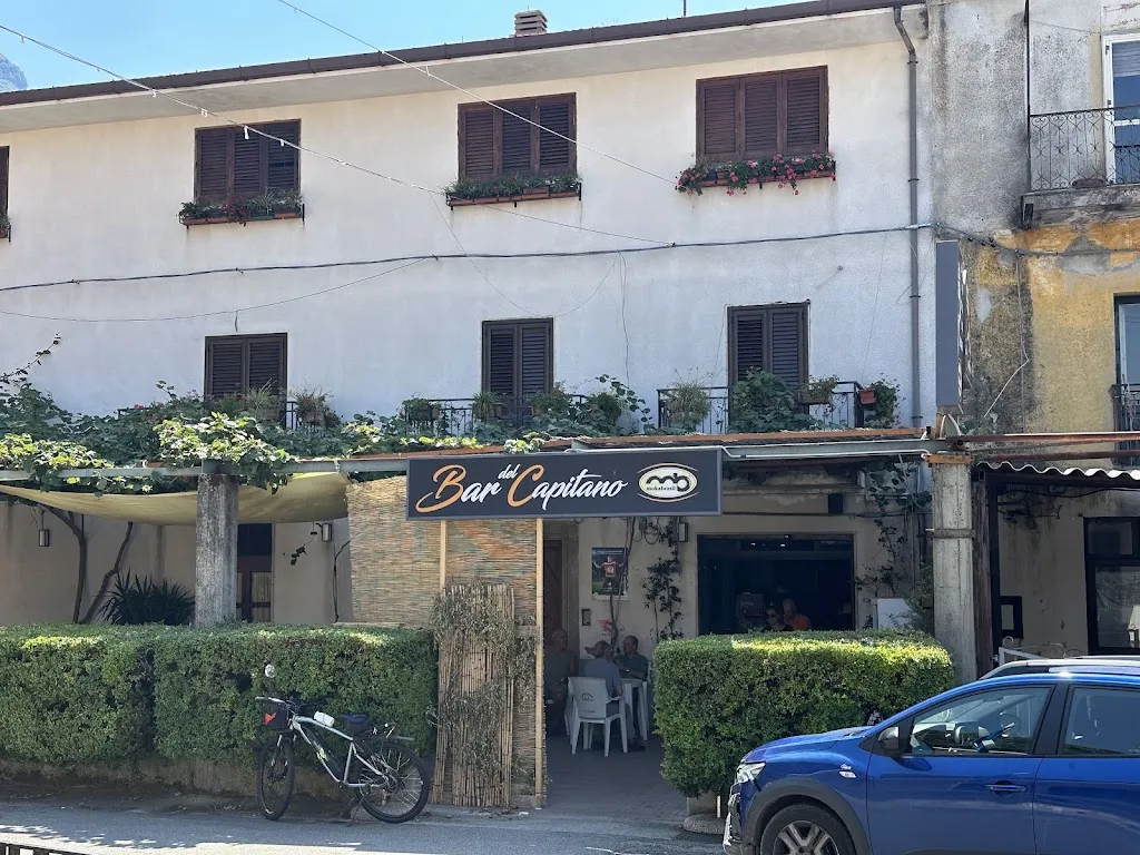 Emiliano Cinelli_Bar Del Capitano Di Guerriero Antonio_Monteforte Cilento_review