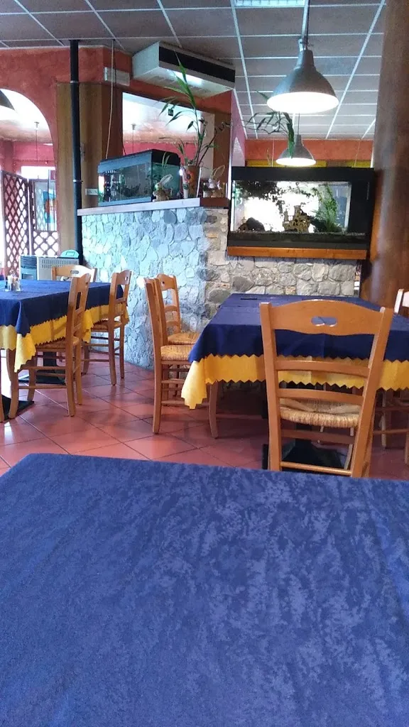 Pizzeria GAMBACORTA Trattoria restaurant in Montereale