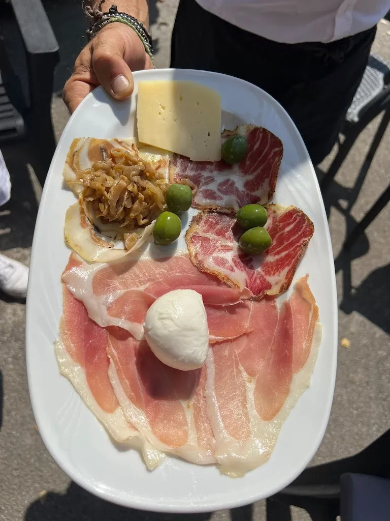 Ristorante Pizzeria Country House - da Totonno_Montefalcione_slider_image_3