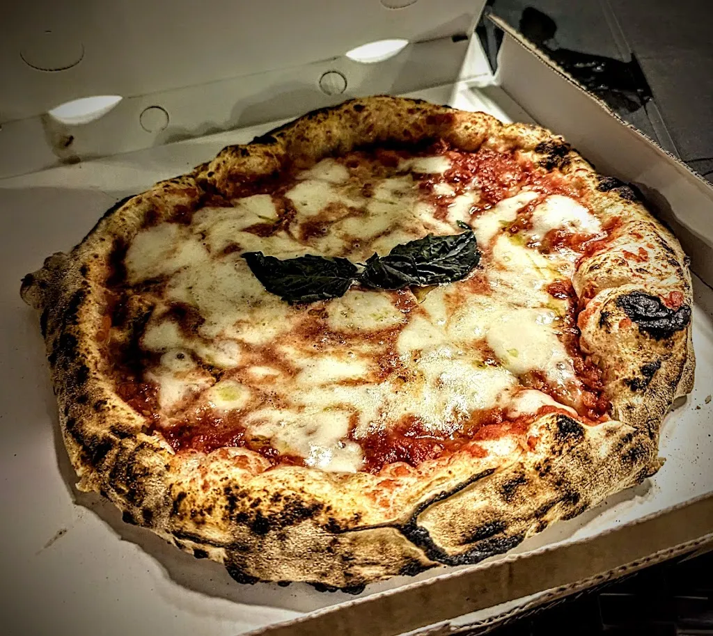 Pizzeria Mucho Sabor Da Pilar Di Lombardi Maria Assunta_Montefalcione_slider_image_1