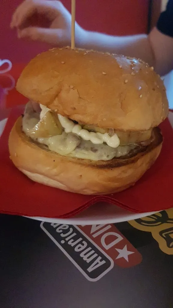 Marghe_Serendipity - American Diner_Montefusco_review