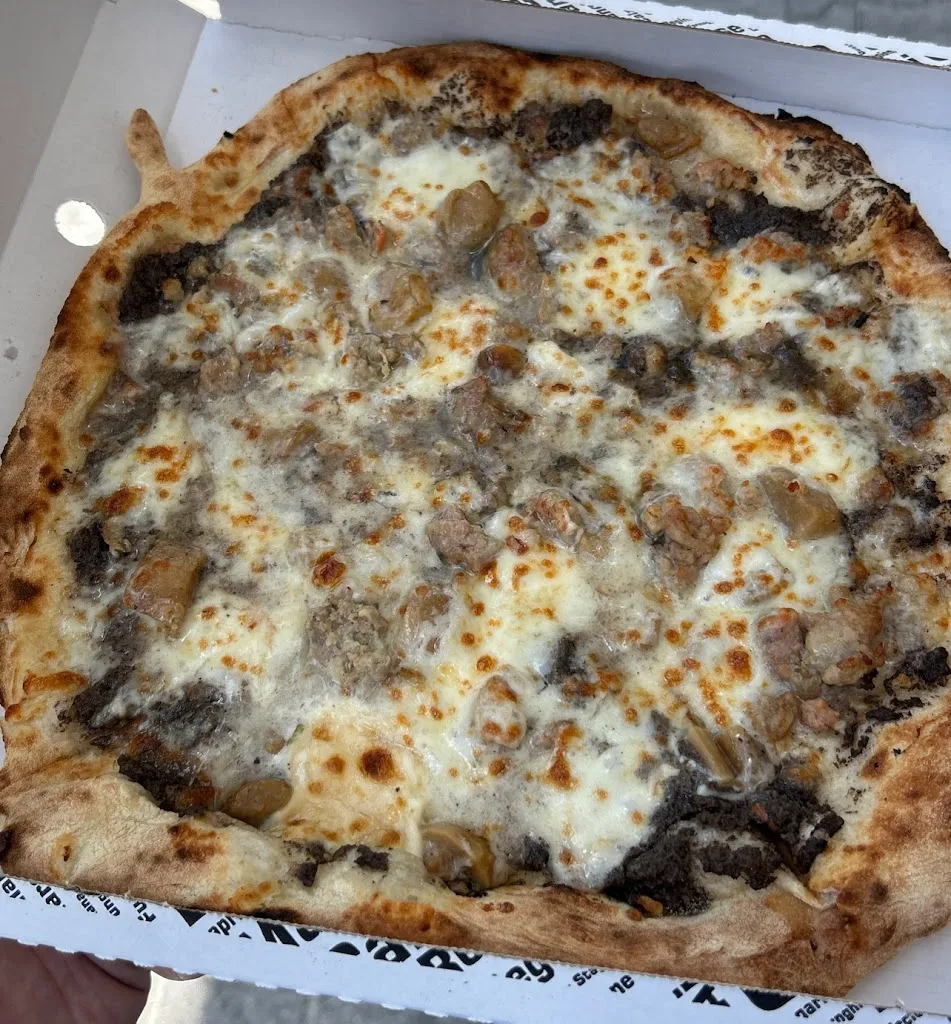 Kalo Pizzeria_Monteforte Irpino_slider_image_1