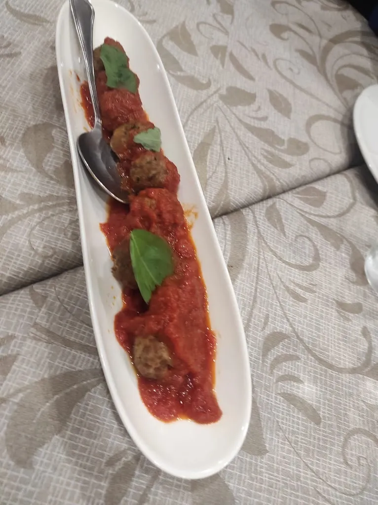 Carmine Buonaiuto_Una Lanterna Nella Valle_Montoro Superiore_review