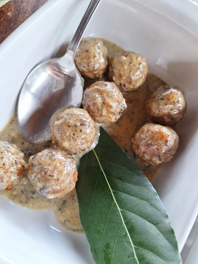 Angela B._Una Lanterna Nella Valle_Montoro Superiore_review