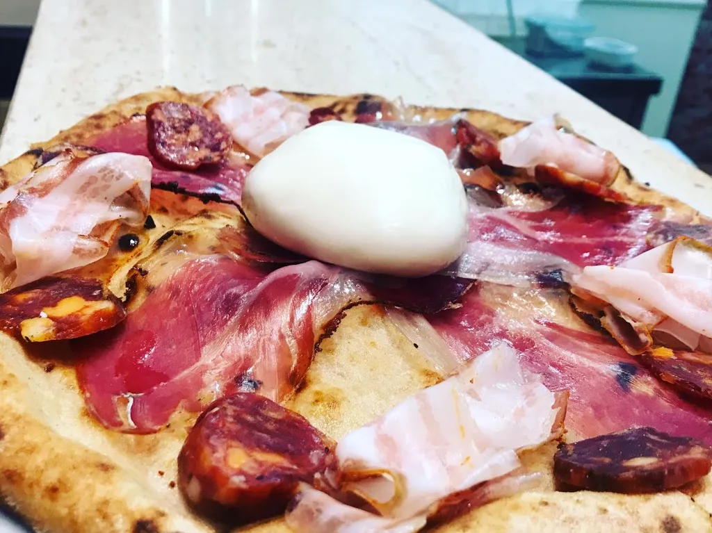 Ustaria Rosella_Morigerati_slider_image_3