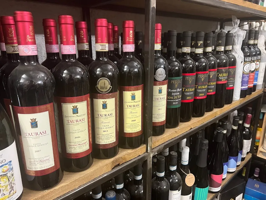 Vin'Enzo Osteria Enoteca Braceria restaurant in Moschiano