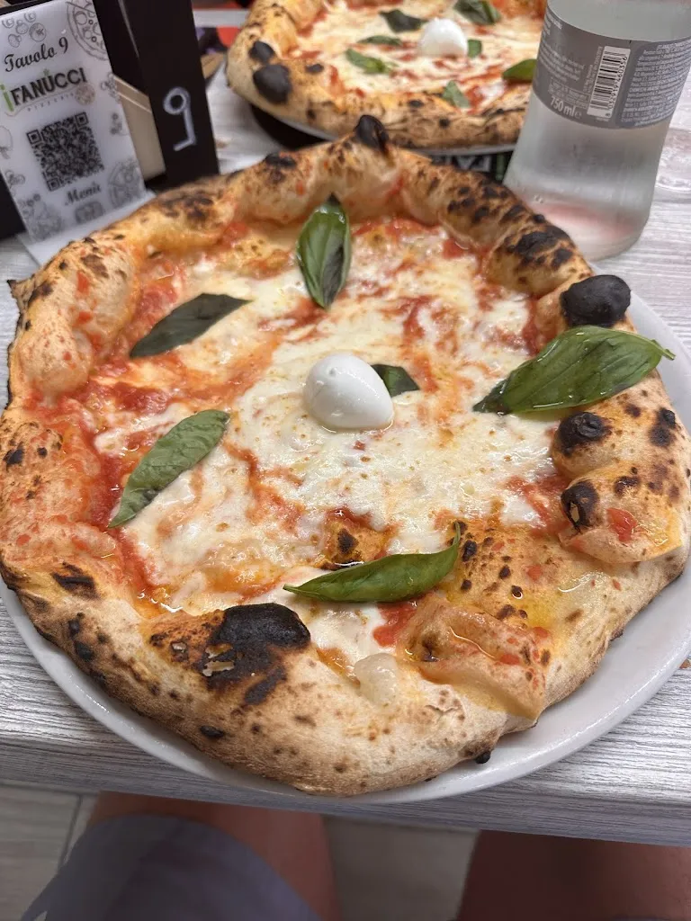 Wilf Shaw_iFanucci Pizzeria_Mugnano del Cardinale_review